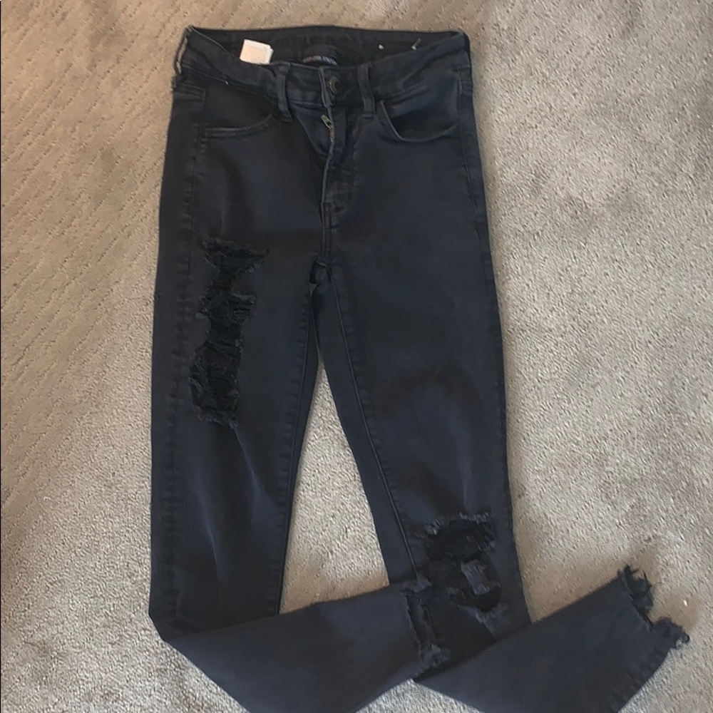 AMERICAN EAGLE JEANS